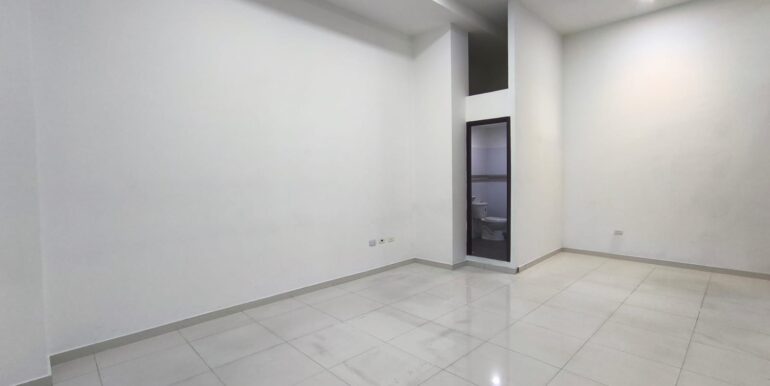 WhatsApp Image 2025-11-10 at 12.03.42 PM (1)